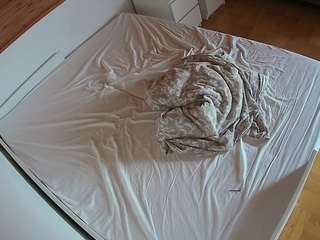 voyeurcam-julmodels-greybed-1 live cam profile