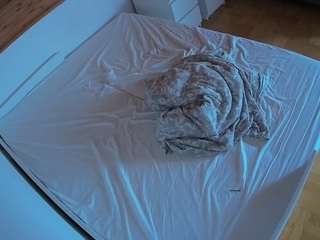 voyeurcam-julmodels-greybed-1 live cam profile