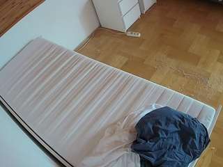 voyeurcam-julmodels-greybed-1 live cam profile