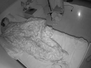 voyeurcam-julmodels-greybed-1 webcam