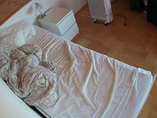 le modèle voyeurcam-julmodels-greybed-1 est en webcam porno dans un show sur le site camsoda, il possède les tags suivants: amateur,flash,flashing,hidden,hidden cam,julmodels-house,pov,sexwebcam,voyeur,hd