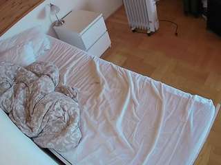 le modèle voyeurcam-julmodels-greybed-1 est en webcam porno dans un show sur le site camsoda, il possède les tags suivants: amateur,flash,flashing,hidden,hidden cam,julmodels-house,pov,sexwebcam,voyeur,hd