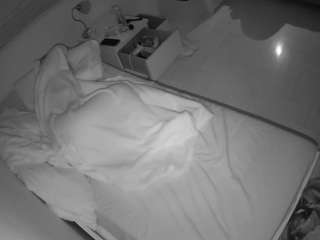 voyeurcam-julmodels-greybed-1 webcam model