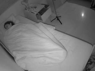 le modèle voyeurcam-julmodels-greybed-1 est en webcam porno dans un show sur le site camsoda, il possède les tags suivants: amateur,flash,flashing,hidden,hidden cam,julmodels-house,pov,sexwebcam,voyeur,hd
