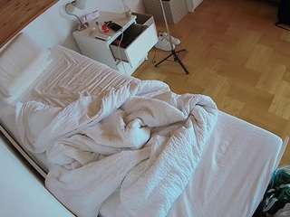 le modèle voyeurcam-julmodels-greybed-1 est en webcam porno dans un show sur le site camsoda, il possède les tags suivants: amateur,flash,flashing,hidden,hidden cam,julmodels-house,pov,sexwebcam,voyeur,hd