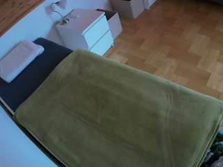 Bu model şu anda canlı. voyeurcam-julmodels-greybed-1