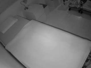 यह मॉडल अभी लाइव है. voyeurcam-julmodels-greybed-1