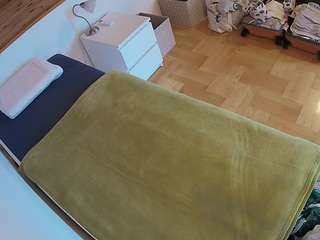 โมเดลนี้กำลังถ่ายทอดสดอยู่. voyeurcam-julmodels-greybed-1