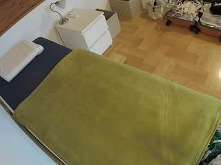 Ten model jest teraz na żywo. voyeurcam-julmodels-greybed-1