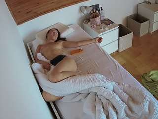 voyeurcam-julmodels-greybed-1 camsoda