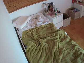 voyeurcam-julmodels-greybed-1 Sex Cam Show