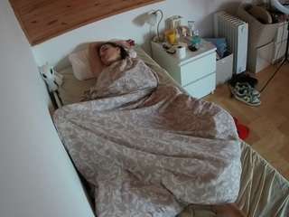 voyeurcam-julmodels-greybed-1 camsoda