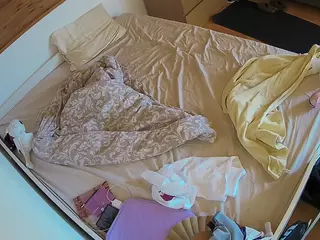 Julmodels Bedroom-B1's Live Sex Cam Show