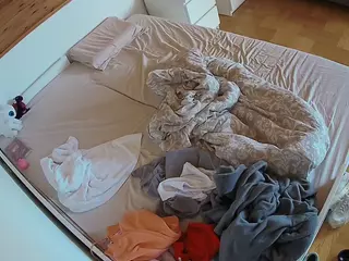 Julmodels Bedroom-B1's Live Sex Cam Show