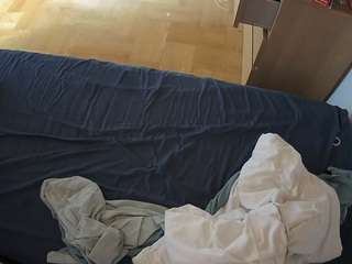 Male Cam Model camsoda voyeurcam-julmodels-greybed-2