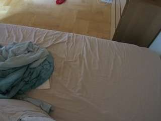 Life Voyeur camsoda voyeurcam-julmodels-greybed-2