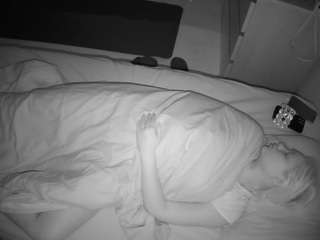 camsoda voyeurcam-julmodels-greybed-2