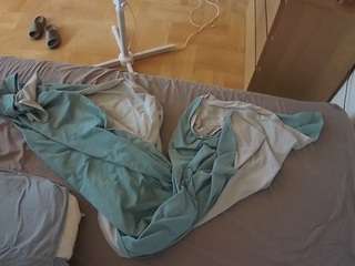 Cam Model Direct camsoda voyeurcam-julmodels-greybed-2