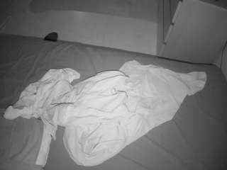 Live Cam Models camsoda voyeurcam-julmodels-greybed-2