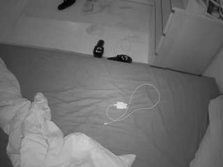 Stripper Bed camsoda voyeurcam-julmodels-greybed-2