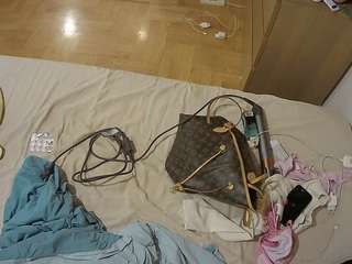 Cam Model camsoda voyeurcam-julmodels-greybed-2