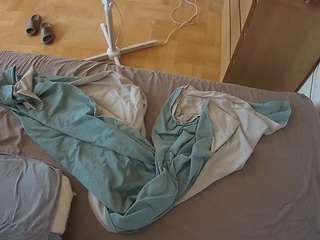 Juiletta 11 Cam Model camsoda voyeurcam-julmodels-greybed-2