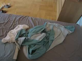 Odel Sexe camsoda voyeurcam-julmodels-greybed-2