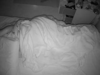 voyeurcam-julmodels-greybed-2 Thumb Image