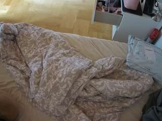 voyeurcam-julmodels-greybed-2 Live Webcam on CamSoda