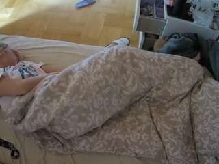 voyeurcam-julmodels-greybed-2 Webcam Model Profile