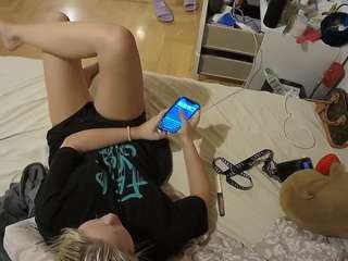 voyeurcam-julmodels-greybed-2 Modèle Webcam Profil
