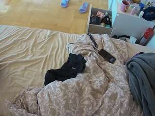 voyeurcam-julmodels-greybed-2 Webcam Model Profile