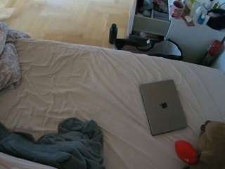 voyeurcam-julmodels-greybed-2 - Live Cam