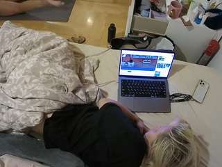 voyeurcam-julmodels-greybed-2 - Live Cam