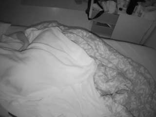 voyeurcam-julmodels-greybed-2 - Live Cam