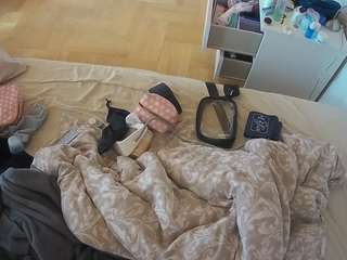 voyeurcam-julmodels-greybed-2 - Live Cam