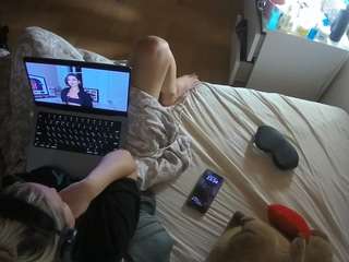 voyeurcam-julmodels-greybed-2 - Cam en Direct