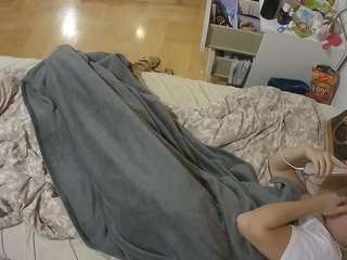 voyeurcam-julmodels-greybed-2 Thumb Image