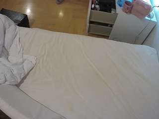 voyeurcam-julmodels-greybed-2