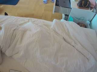 voyeurcam-julmodels-greybed-2 camsoda