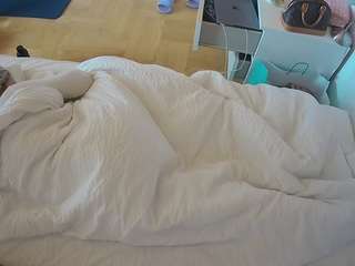 voyeurcam-julmodels-greybed-2 camsoda