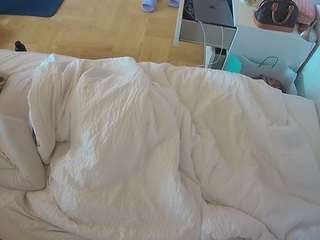 voyeurcam-julmodels-greybed-2 camsoda