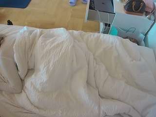 voyeurcam-julmodels-greybed-2 camsoda