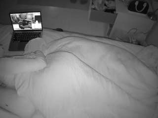voyeurcam-julmodels-greybed-2 camsoda