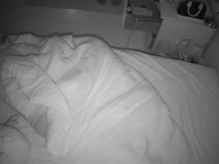 voyeurcam-julmodels-greybed-2 camsoda