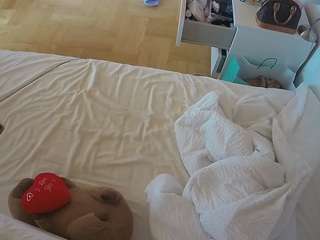 voyeurcam-julmodels-greybed-2 camsoda
