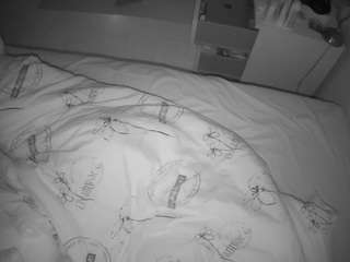 voyeurcam-julmodels-greybed-2's Info Image