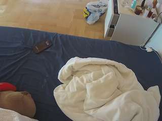 voyeurcam-julmodels-greybed-2