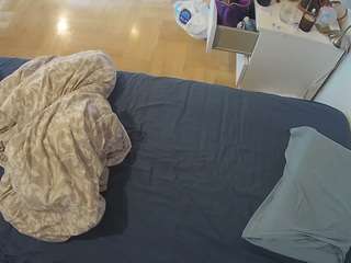 voyeurcam-julmodels-greybed-2 camsoda