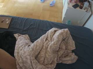 voyeurcam-julmodels-greybed-2 camsoda